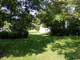 On Golf Court 3 Bedroom House Rent to Own in Glendale Heights, IL (Photo 2 of 9)