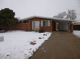 3 Bdining Room/2bath Virginia Style Home in Widefield, CO