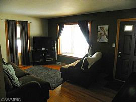 Single-Family Home|3 Bd|2 Ba. in Orlando, FL (Photo 2 of 12)