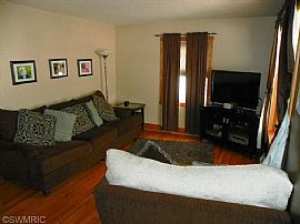 Single-Family Home|3 Bd|2 Ba. in Orlando, FL (Photo 3 of 12)