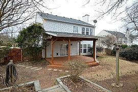 Great Property Very Convenient to I385. Eat-In Kitchen in Simpsonville, SC (Photo 9 of 9)