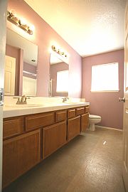  Cathedral Ceiling 4bds 3bths with Lake View in Lake Elsinore, CA (Photo 8 of 12)