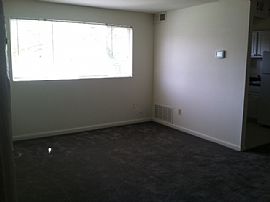 Limited Time! 1 and 2 Bedrooms Available! in Baltimore, MD (Photo 3 of 10)