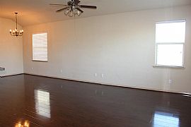 Great 3 Bed 2 Bath Home in Spring, TX (Photo 4 of 5)