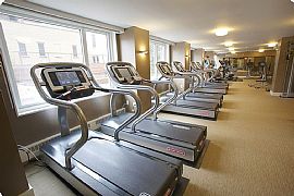  Gorgeous One Bedroom Apartment with Private Balcony in Manhattan, NY (Photo 2 of 6)