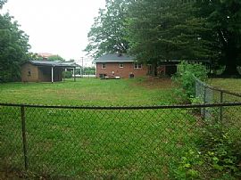 Nice Brick House in Great Location in Winston-Salem, NC (Photo 2 of 11)