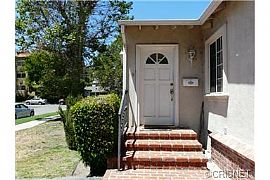 Wonderful Single Story Home in Studio City, CA (Photo 3 of 9)
