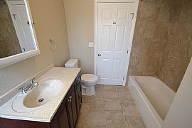  Ready For Immediate Occupancy. in Los Angeles, CA (Photo 4 of 5)