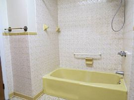 3 Bedroom Apartment - 649 Myrtle in Albany, NY (Photo 5 of 9)