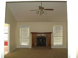  This Darling 3 Bedroom 2 Bath , 1 Story House Has Been Remodel in Little Rock, AR (Photo 4 of 5)