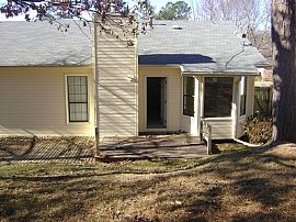  This Darling 3 Bedroom 2 Bath , 1 Story House Has Been Remodel in Little Rock, AR (Photo 5 of 5)
