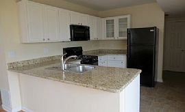 This Precious 3 Bed, 2.5 Baths Aurora Home Is Eagerly in Aurora, IL (Photo 7 of 7)