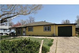 Beautiful 3 Bedroom Home For Rent in Aurora, CO