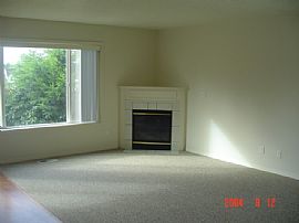 Single Family Home in Bethany, Back to Green Space in Portland, OR (Photo 4 of 9)