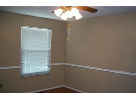 Clean 3 Bedroom,2.5 Bath Home in Ballwin, MO (Photo 5 of 6)