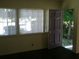 1 Bedroom in Glendale Triplex in Glendale, CA (Photo 2 of 7)