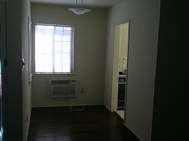 1 Bedroom in Glendale Triplex in Glendale, CA (Photo 4 of 7)