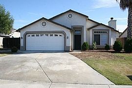 Single Nice Family Home in Bakersfield, CA