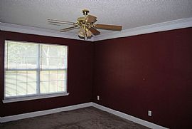 Single Nice Family Home in Rossville, GA (Photo 3 of 3)