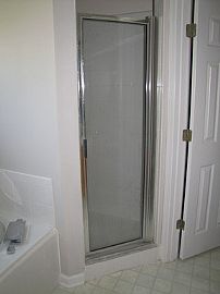 This 3br 2bth in Orange Park Has Laminate Wood Flooring in Orange Park, FL (Photo 5 of 8)