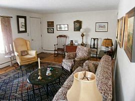 Single Nice Family Home in Old Saybrook, CT (Photo 2 of 3)