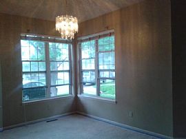  Beautiful, Clean Townhome Located in Quiet Neighborhood  in Denver, CO (Photo 8 of 12)