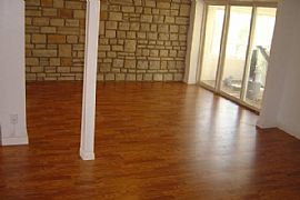 3 Br / 1ba 1700ft2 House Available Now in Columbus, OH (Photo 3 of 12)