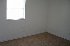 3 Br / 1ba 1700ft2 House Available Now in Columbus, OH (Photo 7 of 12)