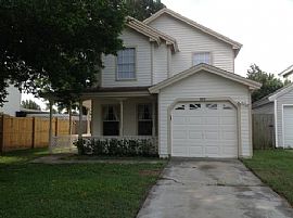 Well Kept 3 Bedroom 2 1/2 Bathroom Two Story Home with Pond in Orlando, FL