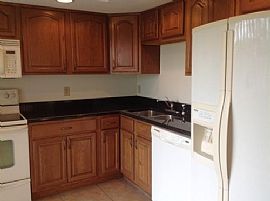 Well Kept 3 Bedroom 2 1/2 Bathroom Two Story Home with Pond in Orlando, FL (Photo 10 of 12)