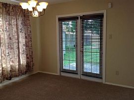 Well Kept 3 Bedroom 2 1/2 Bathroom Two Story Home with Pond in Orlando, FL (Photo 7 of 12)