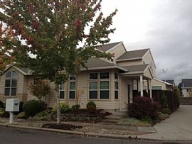 Two-Bedroom Home in Quiet Bethany Neighborhood in Portland, OR