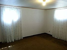 3 Beds, 2 Baths in Colorado Springs, CO (Photo 11 of 12)