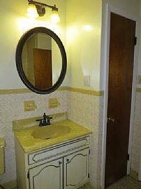 3 Bedroom 1st Floor Apartment Near Madison and Ontario in Albany, NY (Photo 4 of 9)