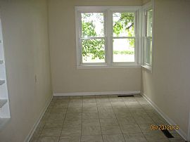 Single Family Home in Benton Harbor, MI (Photo 5 of 9)