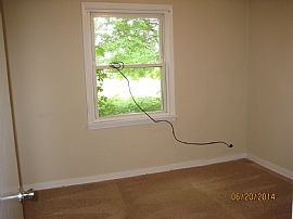 Single Family Home in Benton Harbor, MI (Photo 6 of 9)