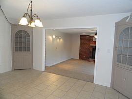 Very Nice Home in Quiet Neighborhood in Franklin, VA (Photo 7 of 12)