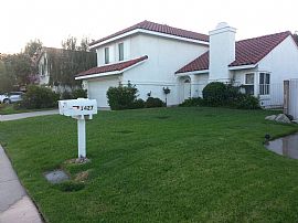 Beautiful 4 Bedroom Upland House in Upland, CA (Photo 3 of 9)