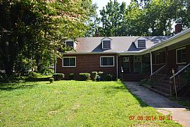 326 Sylvania Ave  in Charlotte, NC