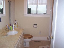 4 Bedroom Family Home in Sacramento, CA (Photo 5 of 5)