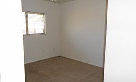 Bright, Open, Spacious 3br/2ba 2car Garage in Phoenix, AZ (Photo 8 of 8)