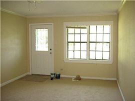 Comfortable 3 Bed Plus 2 Bath Available Don'T Miss It ! in Texas City, TX (Photo 2 of 8)