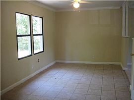 Comfortable 3 Bed Plus 2 Bath Available Don'T Miss It ! in Texas City, TX (Photo 4 of 8)