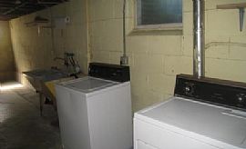 Great 4 Bedroom, 2 Bath Home in Minneapolis, MN (Photo 3 of 6)