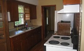 Great 4 Bedroom, 2 Bath Home in Minneapolis, MN (Photo 5 of 6)