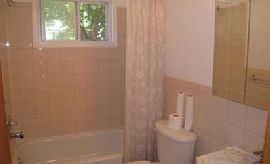 Great 4 Bedroom, 2 Bath Home in Minneapolis, MN (Photo 6 of 6)