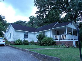 Great 3 Bedroom House with Extra Big Storage in Atlanta, GA