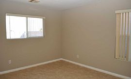 Two-Story Garden Home Is in a Great Location in Birmingham, AL (Photo 6 of 6)