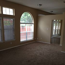This Adorable 3 Bedrooms, 2 Baths, and a 2 Car Garage in Cedar Hill, TX (Photo 2 of 6)