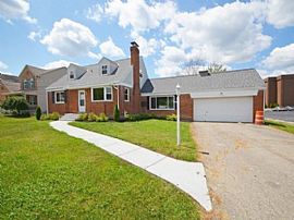 Fully 4bedroom and 2 1/2 Bath Remodeled in Move In in Cincinnati, OH